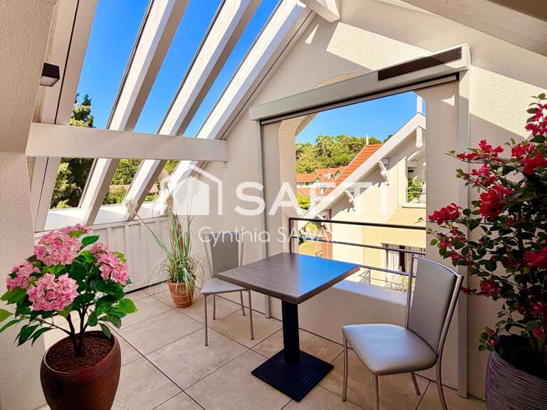 Bel appartement T2 lumineux avec loggia, cave, place de parking couverte et ascenseur — photo 1
