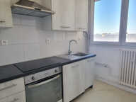 À vendre à Châteaudun (28) : appartement avec 2 chambres — photo 3