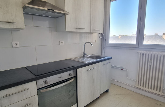 À vendre à Châteaudun (28) : appartement avec 2 chambres — photo 3