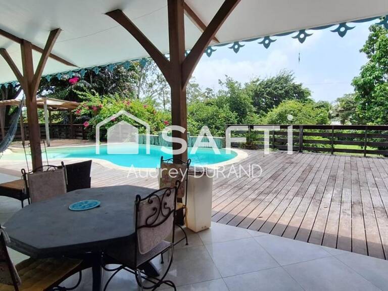 VILLA T5 AVEC PISCINE ET TERRAIN — photo 1