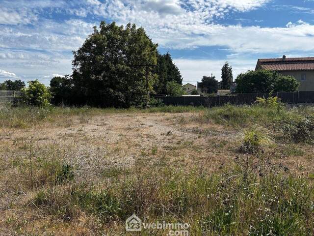Terrain à bâtir - 1333m² - Montmorillon — photo du bien