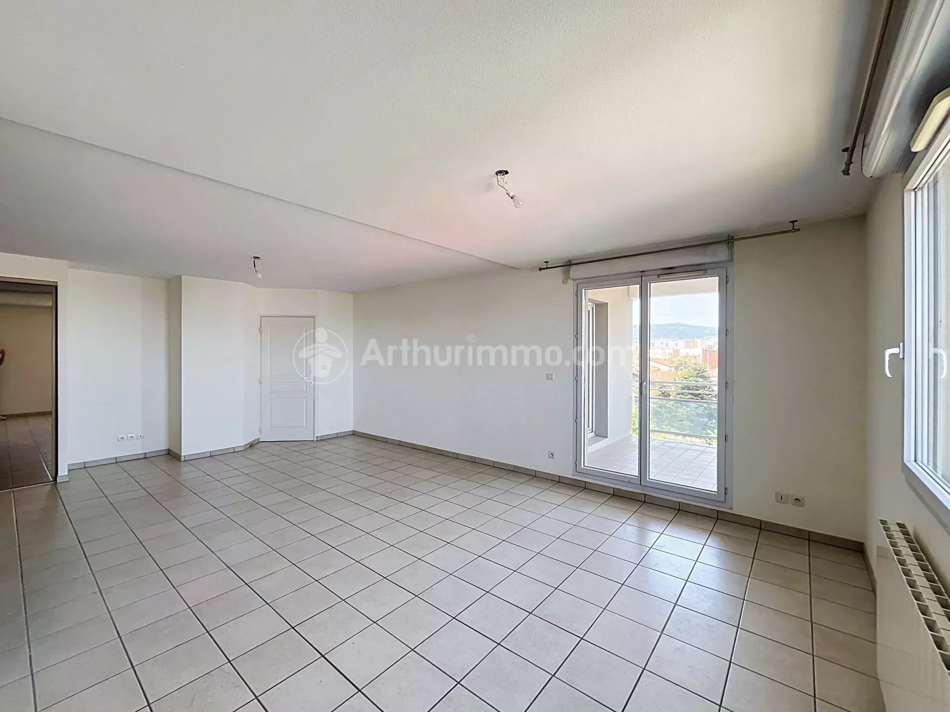 Appartement 3 pièces 78 m² · à Clermont-Ferrand · 78 m² · 890 €/mois