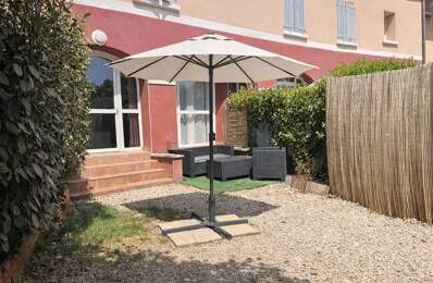 Maison deux chambres et un bureau, avec jardin et abri voiture  à Belleville-en-Beaujolais — photo du bien