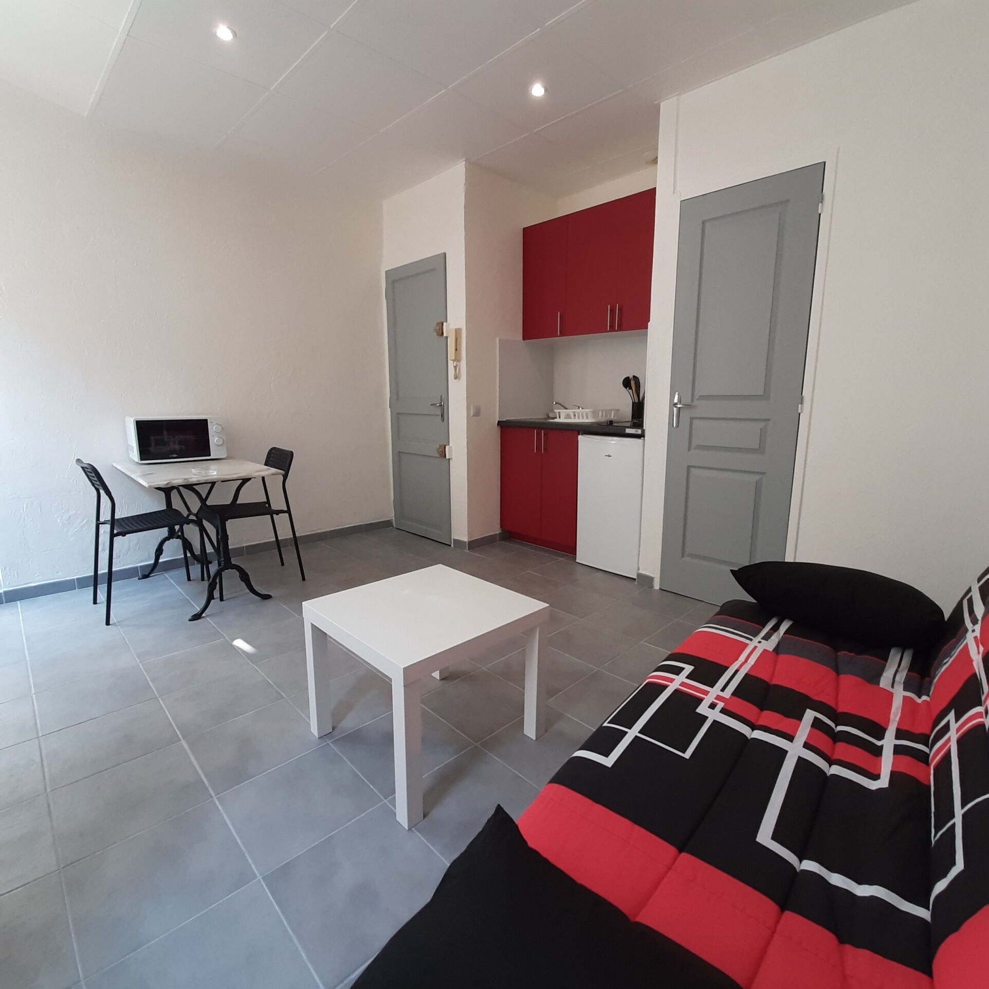 Appartement  T1 à louer Aubagne 13400
