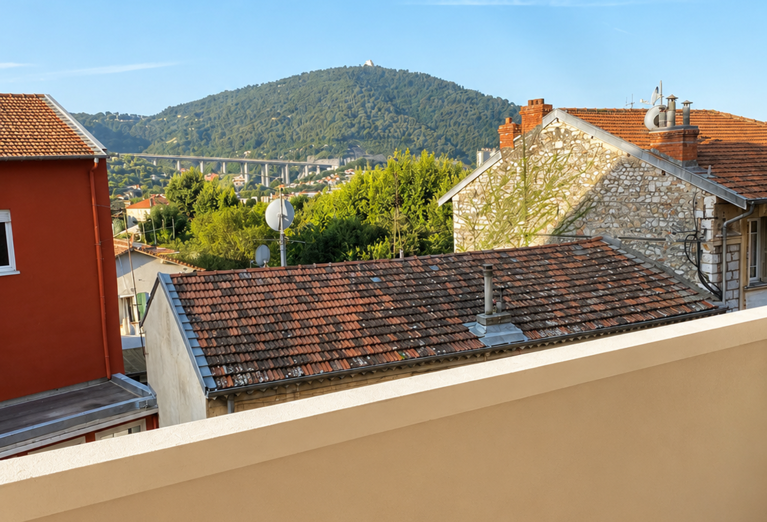LA TRINITE HYPER CENTRE — photo 1