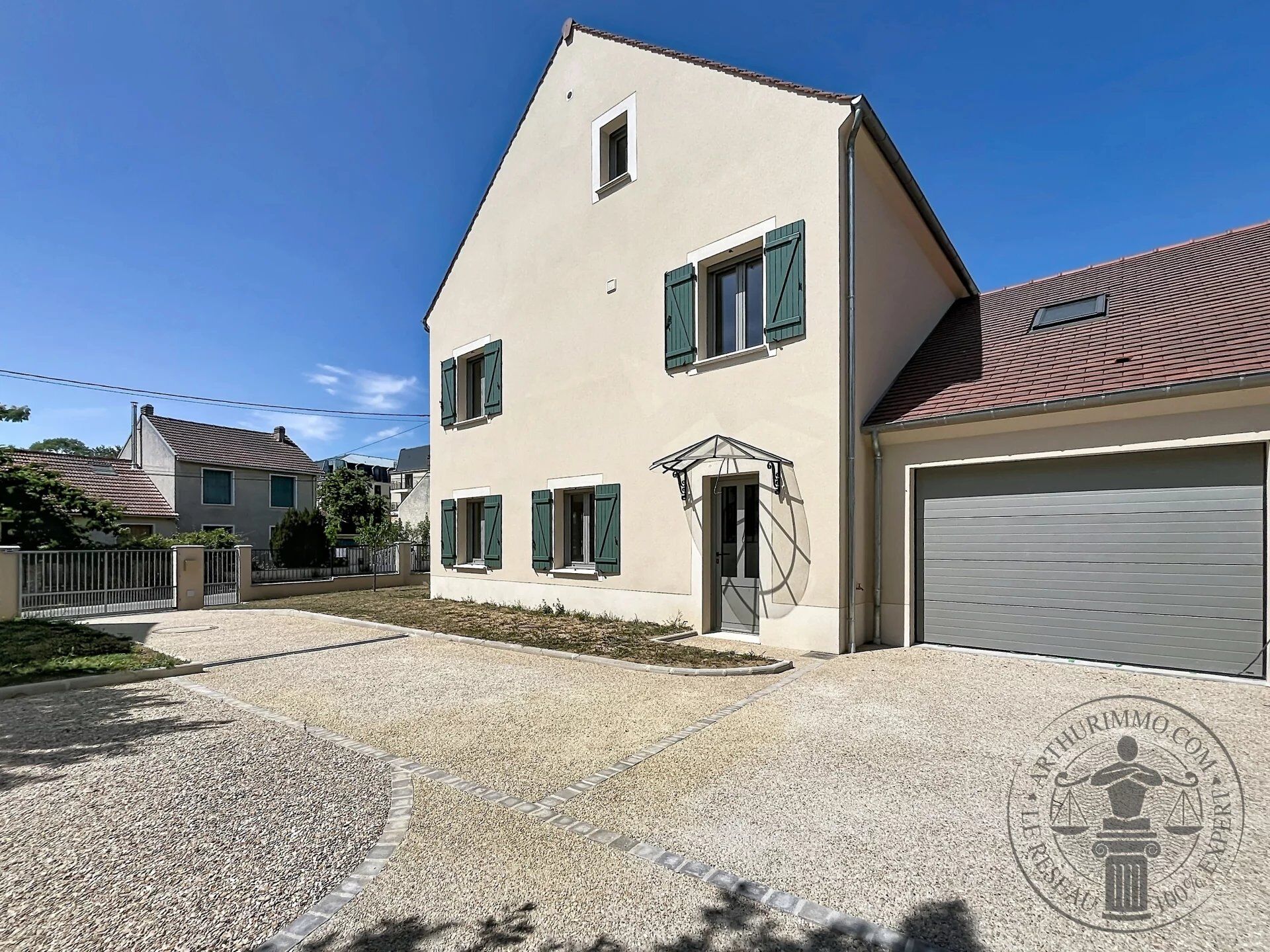 Maison 6 pièces 106 m² · à Dourdan · 106 m² · 395 000 €