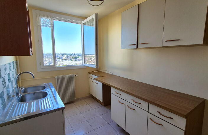 Appartement T3/T4 - 73m² - TOURS — photo 5