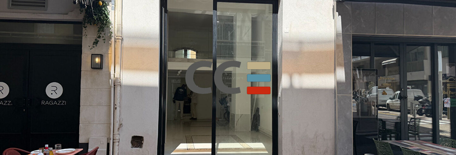 Commerce  54 m² à louer à Cannes (06400)