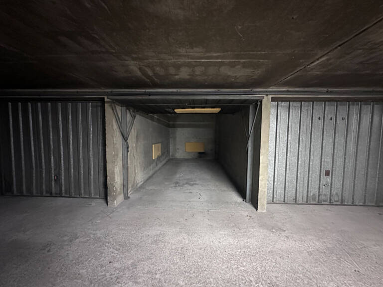 Parking / box Lyon — photo 1