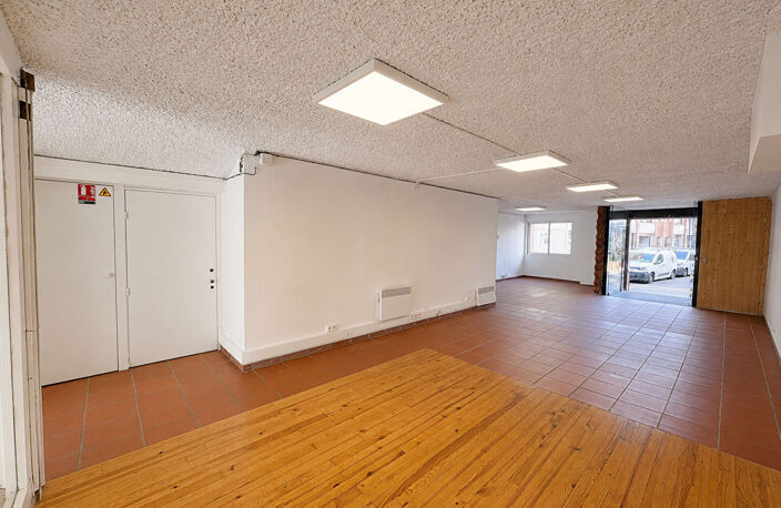 TOULOUSE - SAINT-GEORGES  MURS COMMERCIAUX  DE 165.72 m2 — photo 2
