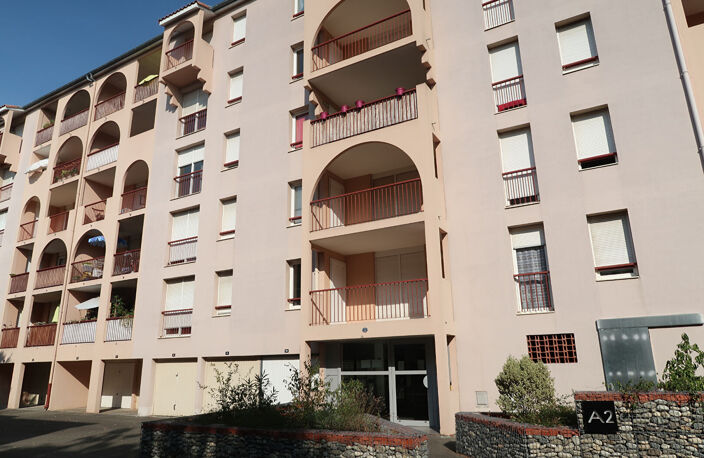 TOULOUSE HAUT-ROSERAIE - Ensemble immobilier de 209.35 m2 composé de 3 appartements loués avec cave et parking + 6 parkings — photo 5