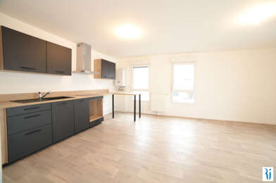 Appartement 3 pièces 770 €