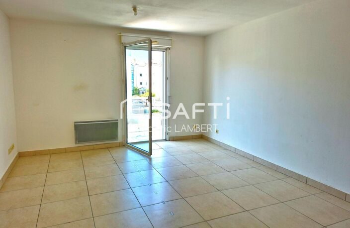 La Rochelle Gare : T2 avec balcons, ascenseur — photo 4