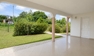 Maison 4 Pièces 180 m² à louer à Lamentin (97129)