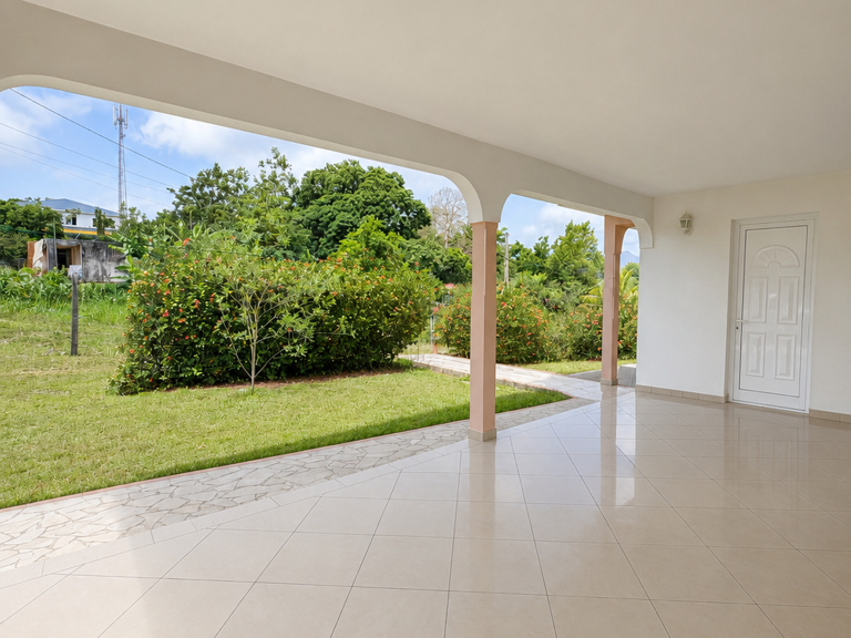 MAISON T4 LAMENTIN — photo 1