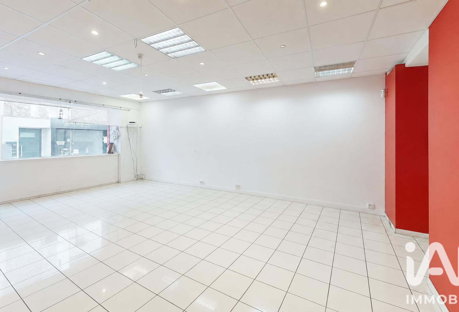 Vente Boutique/Local commercial 50 m&sup2; — photo 1