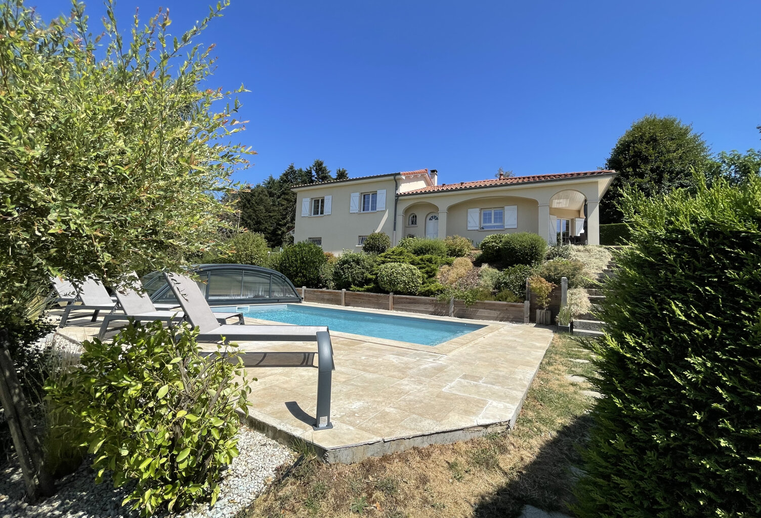 Villa avec piscine — photo 1