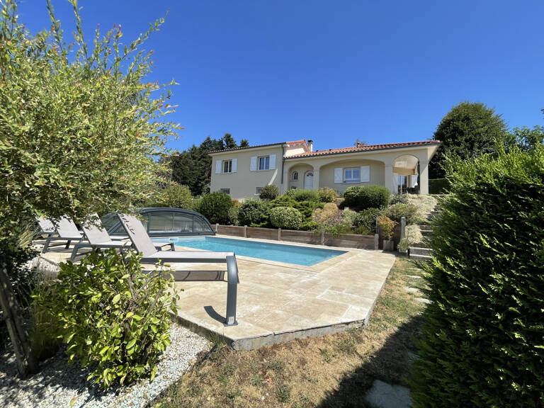 Villa avec piscine — photo 1