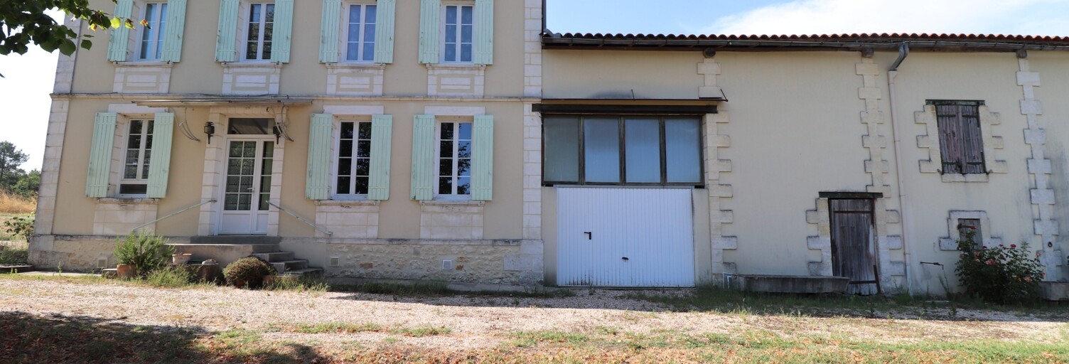 Maison 6 Pièces 131 m² à vendre à Saint-Martin-de-Coux (17360)