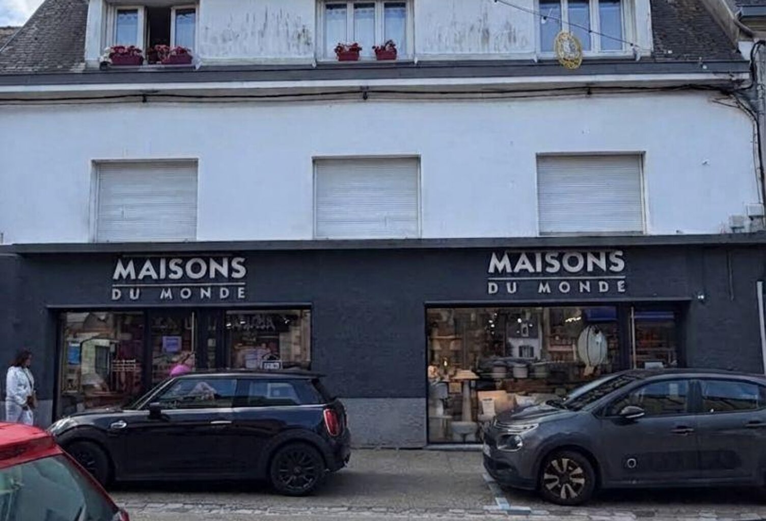 Vente Boutique/Local commercial 140 m&sup2; — photo 1
