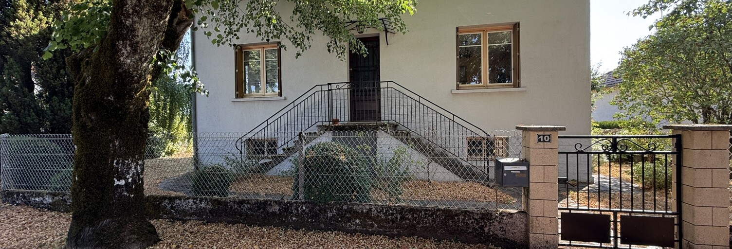 Maison 5 Pièces 111 m² à vendre à Lacroix-Barrez (12600)