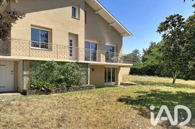 Maison 8 pièces 1900 €