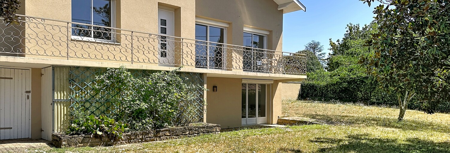 Maison 8 Pièces 154 m² à louer à Saint-Genis-les-Ollières (69290)