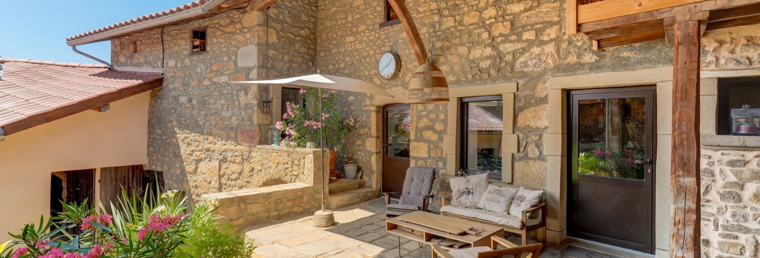 Maison 7 Pièces 200 m² à vendre à Duerne (69850)