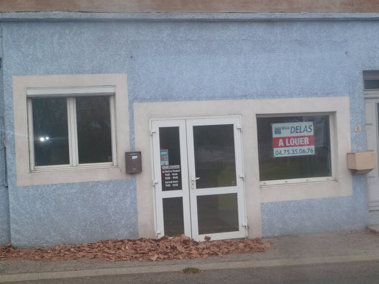 AUBENAS  Local commercial — photo 1