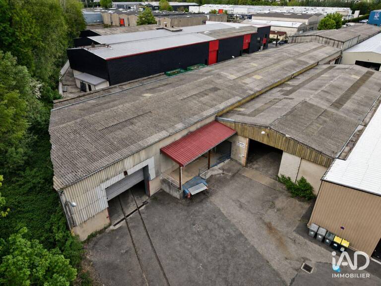 Vente Local d'activités 1 099 m&sup2; — photo 1