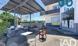 Commerce  581 m² à vendre à Maclas (42520)