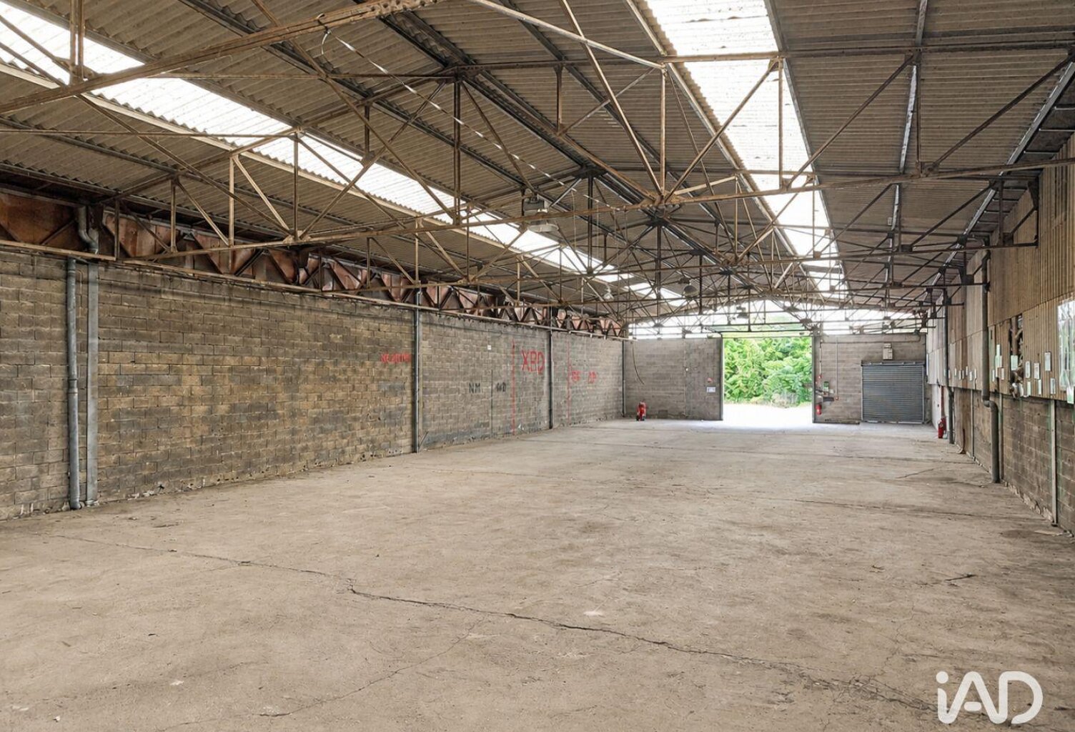 Vente Local d'activités 590 m&sup2; — photo 1