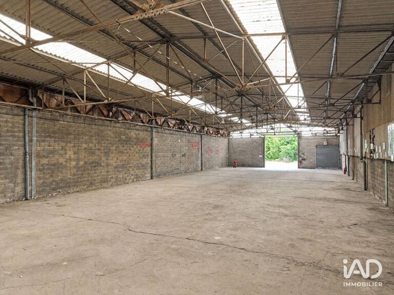 Vente Local d'activités 590 m&sup2; — photo 1