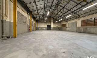 Commerce  232 m² à vendre à Saint-Genest-Lerpt (42530)