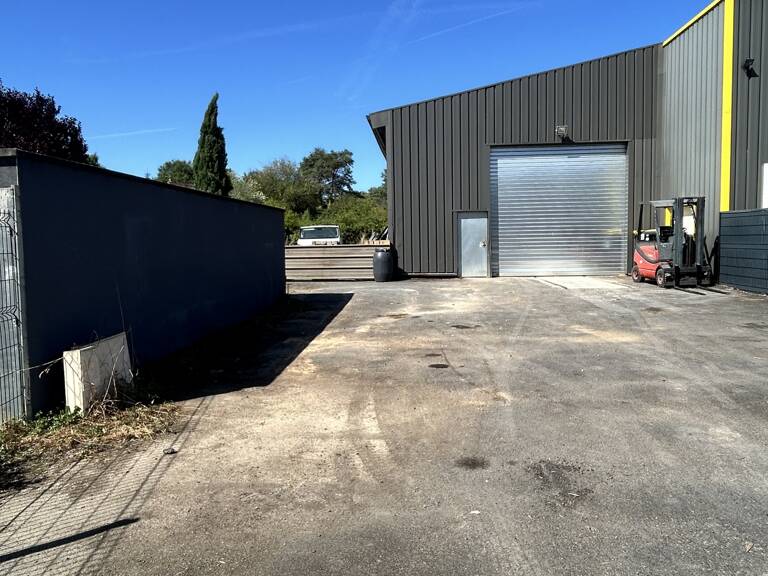 Vente Immeuble 200 m&sup2; — photo 1