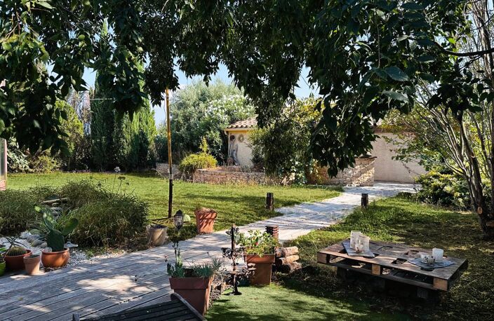 Maison 225 m² + studio sur 1 100 m² de terrain — photo 2