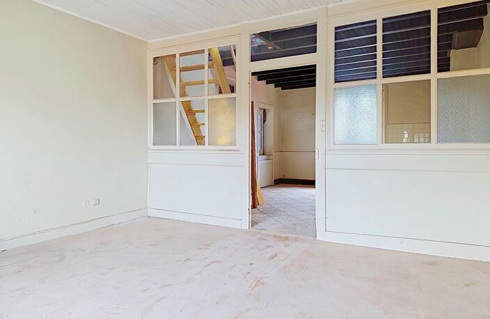 ALIX  Duplex de caractère dans belle batisse en pierres — photo 2