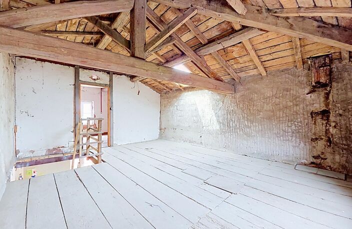 ALIX  Duplex de caractère dans belle batisse en pierres — photo 5