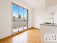 T2 AU CALME AVEC TERRASSE DE 14 M²  BEAU POTENTIEL D'OUVERTURE/ CELLEIR ET PARKING — photo 4