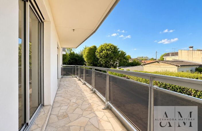 T2 AU CALME AVEC TERRASSE DE 14 M²  BEAU POTENTIEL D'OUVERTURE/ CELLIER ET PARKING — photo 2