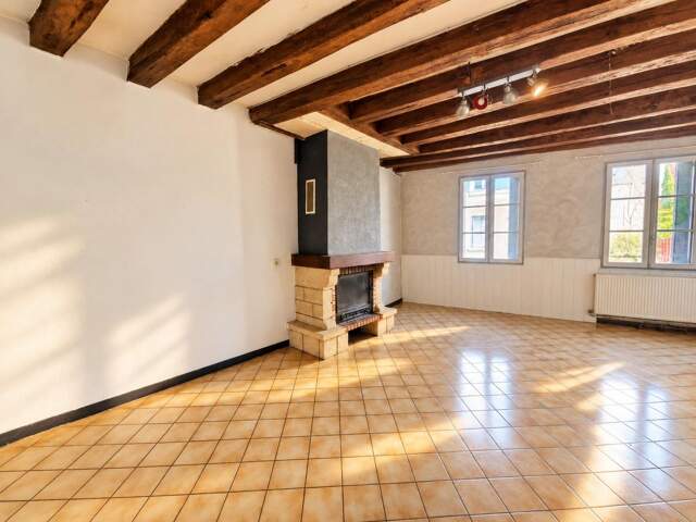 PONTLEVOY  MAISON DE CARACTÈRE À RÉINVENTER — photo du bien