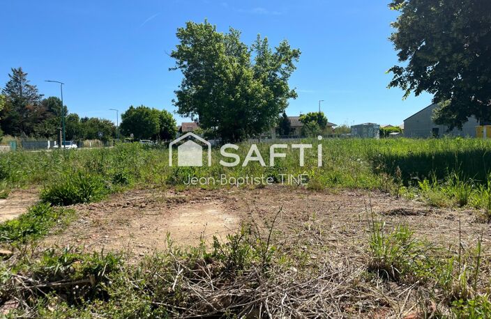 Terrain en attente de projet commercial — photo 3
