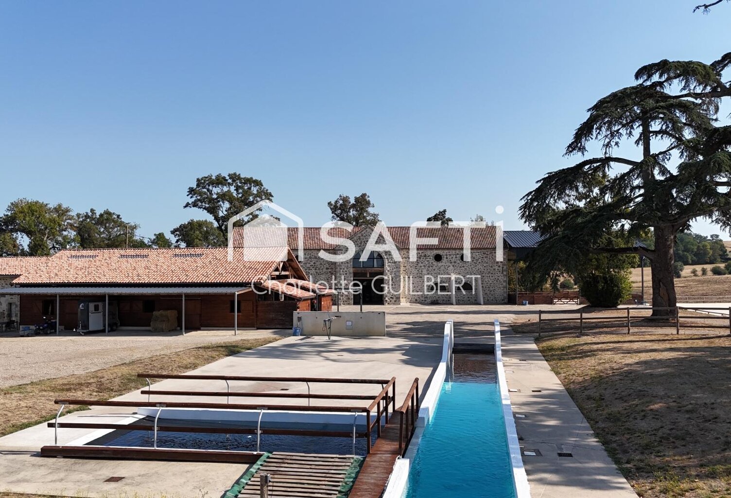 Propriété Équestre avec 2 logements — photo 1