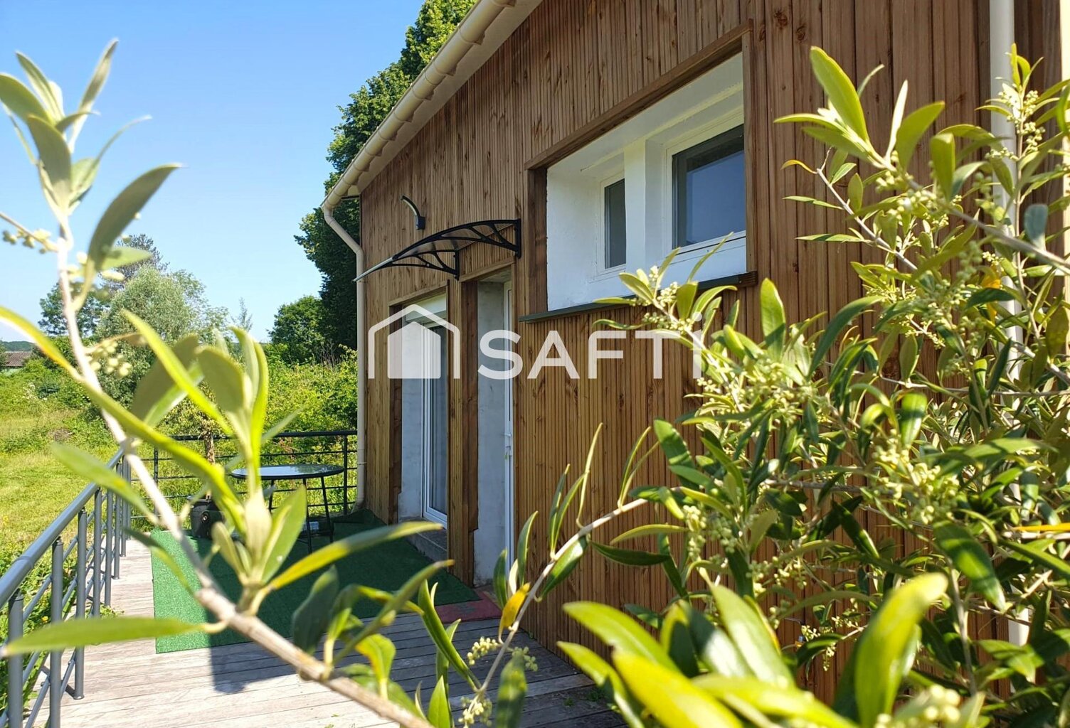 Cottage en bois au coeur de la nature — photo 1