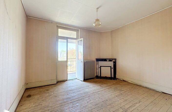 Vente maison 4 pièces 56 m² Saint-Amand-Montrond (18200) — photo 2
