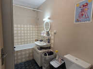 Studio - Cave et stationnement - Quartier CHU — photo 4