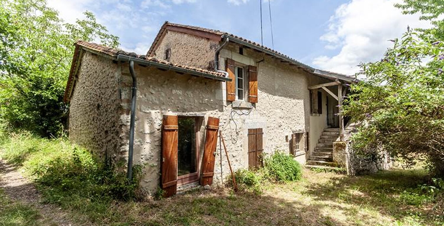 Maison en pierre de 7 pièces principales — photo 1