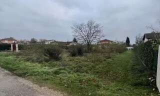 Terrain  660 m² à vendre à Saint-Maurice-de-Gourdans (01800)