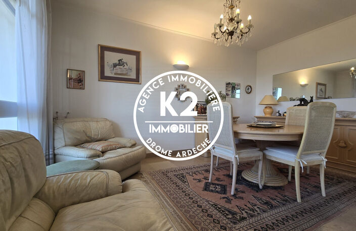 T3 DE 102 M² - — photo 3