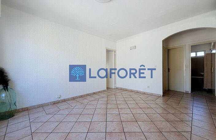Appartement 2 pièces à vendre en centre-ville de Draguignan - Réf. 3964 — photo 4
